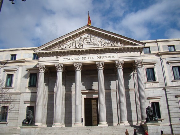 España_-_Madrid_-_Palacio_de_las_Cortes_-_Fachada.jpg