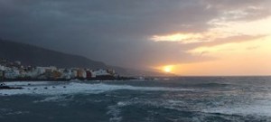 Puesta del sol en Punta Brava, en Puerto de la Cruz.